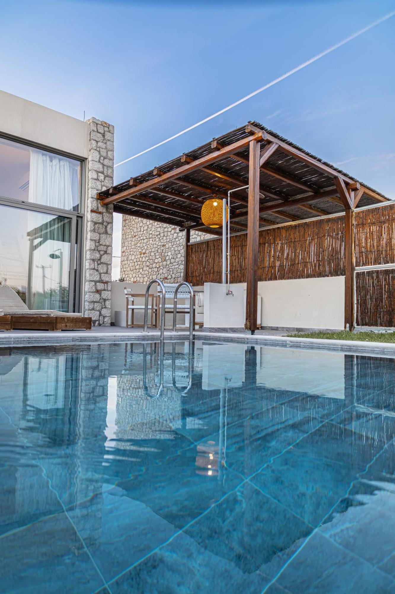 Luxury Villa Haraki